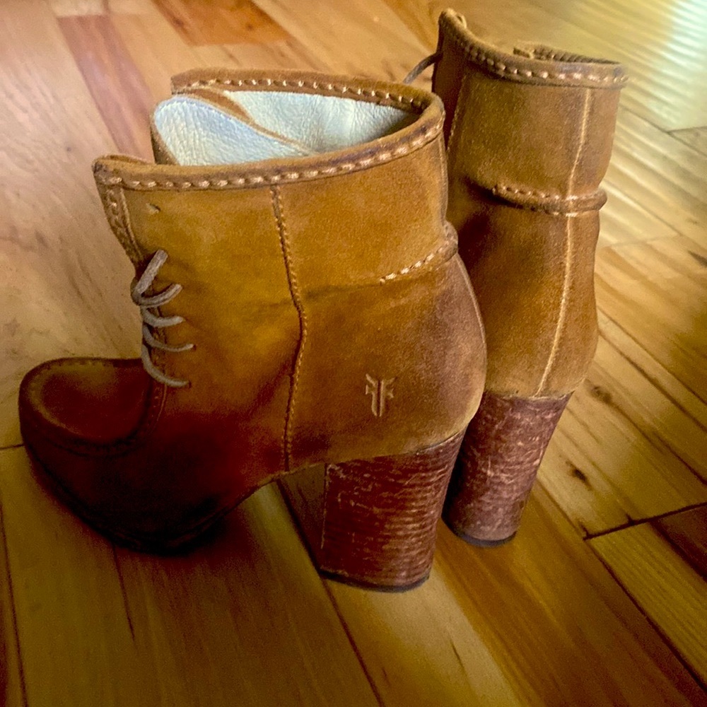 Frye parker Moc toe Carmel suede 7.5 new worn once - Picture 4 of 5